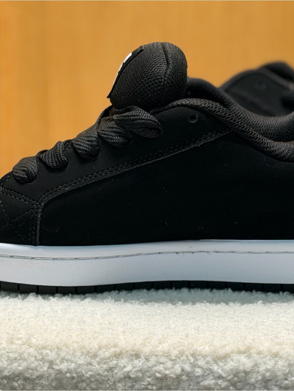 DC Men’s Court Graffik Black and White Low-Top Skate Sneakers Sz 8 New. No box - Picture 6 of 9
